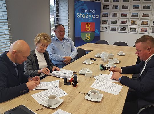 Podpisanie umowy z Przedsiębiorstwem Produkcyjno Handlowo Usługowym “SOMBUD” Mirosław Socha